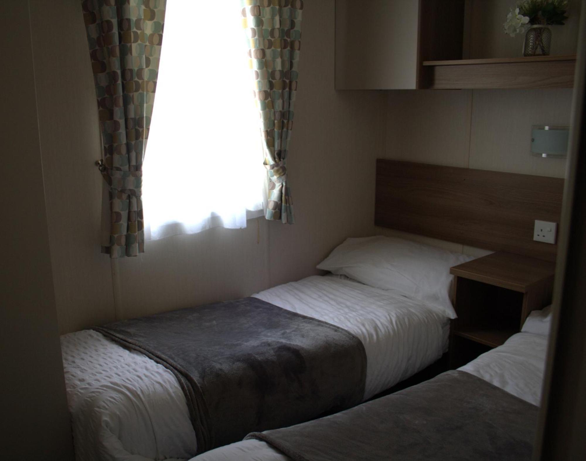 41 The Meadows Luxury Hot Tub Holidays Tattershall Lakes 外观 照片