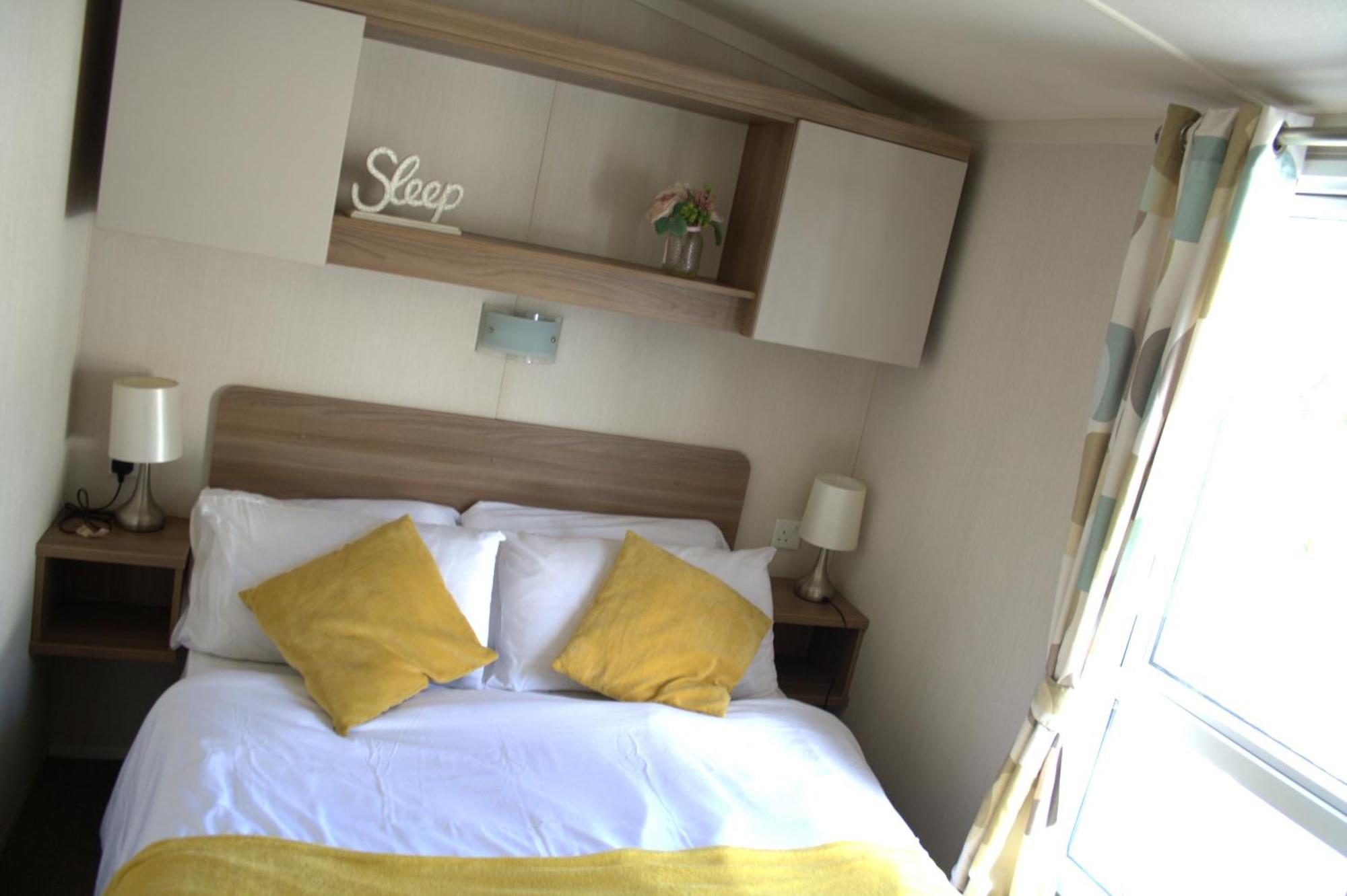 41 The Meadows Luxury Hot Tub Holidays Tattershall Lakes 外观 照片